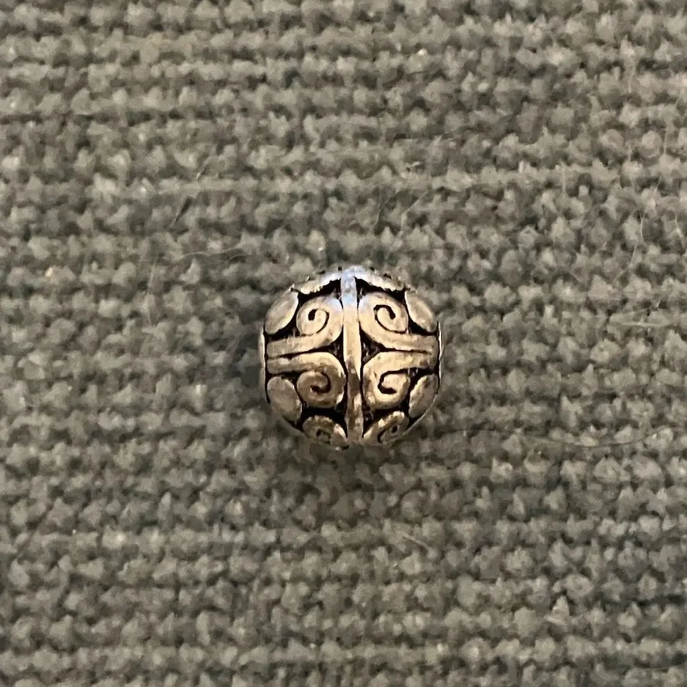 Bead